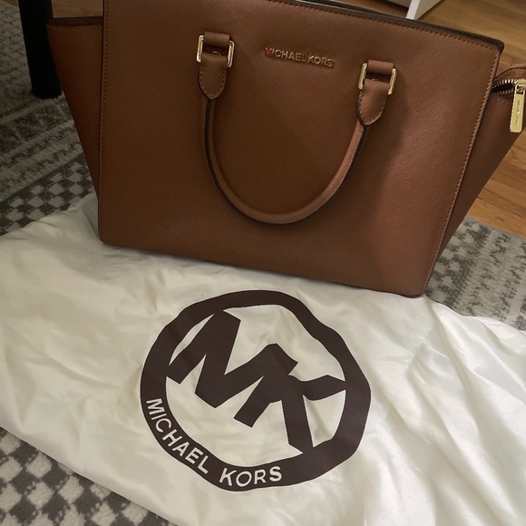 Bag - Picture 1 of 3